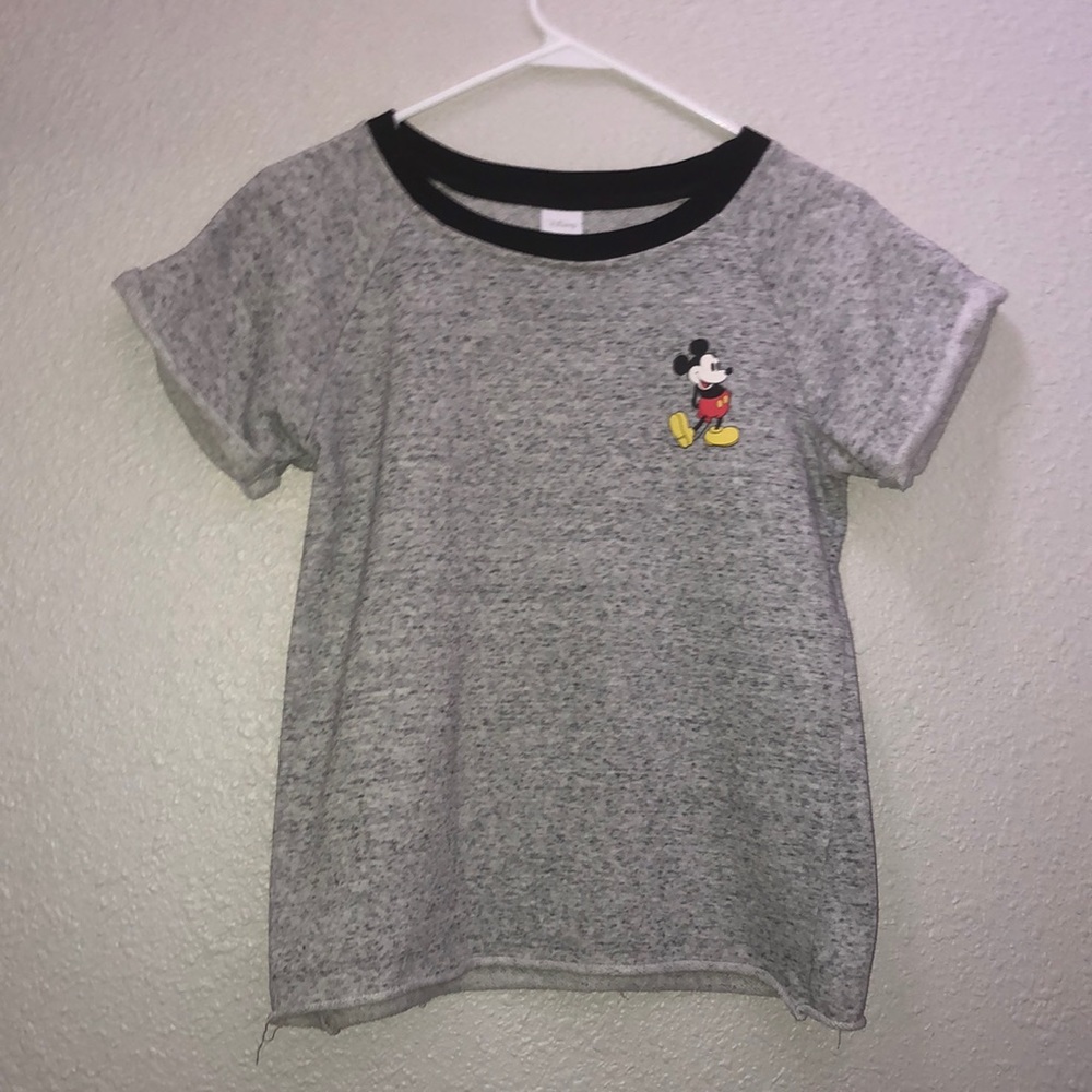 A Mickey Mouse shirt really cute🥰